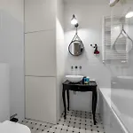 Apartmán Royal Baths Superior By Bookinghost *