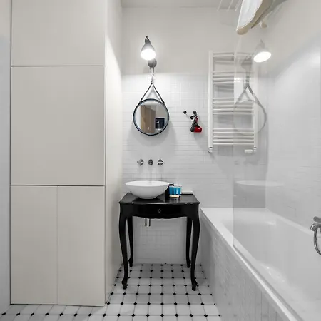 Royal Baths Superior By Bookinghost *